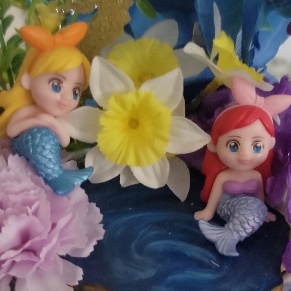 Mermaid Under The Sea Floral Centerpiece Decoration - Picture 7 of 8